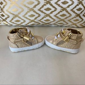 Gold Michael Kors baby tennis shoes 💛